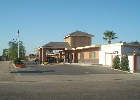 טולאר Village Inn מראה חיצוני תמונה