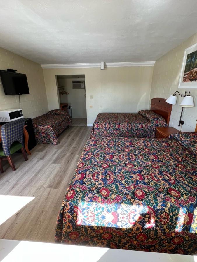 טולאר Village Inn מראה חיצוני תמונה