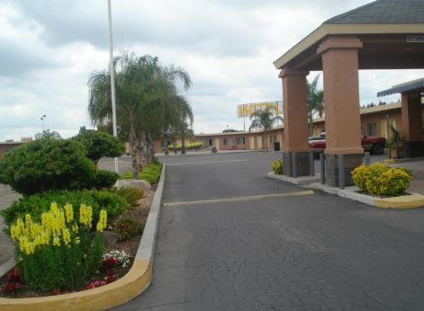 טולאר Village Inn מראה חיצוני תמונה