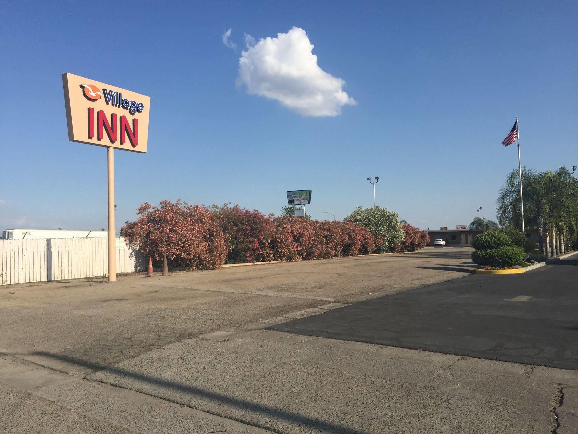 טולאר Village Inn מראה חיצוני תמונה